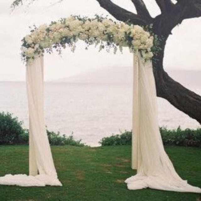 Welcome flower arch example