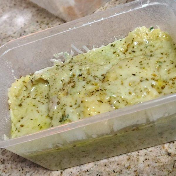 Cheesy Ravioli with Walnut Pesto